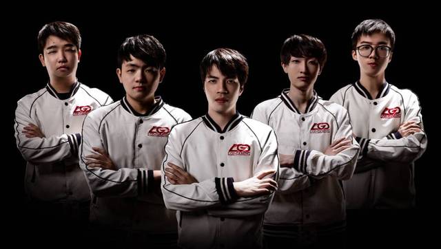 通過長期的 通過長期的