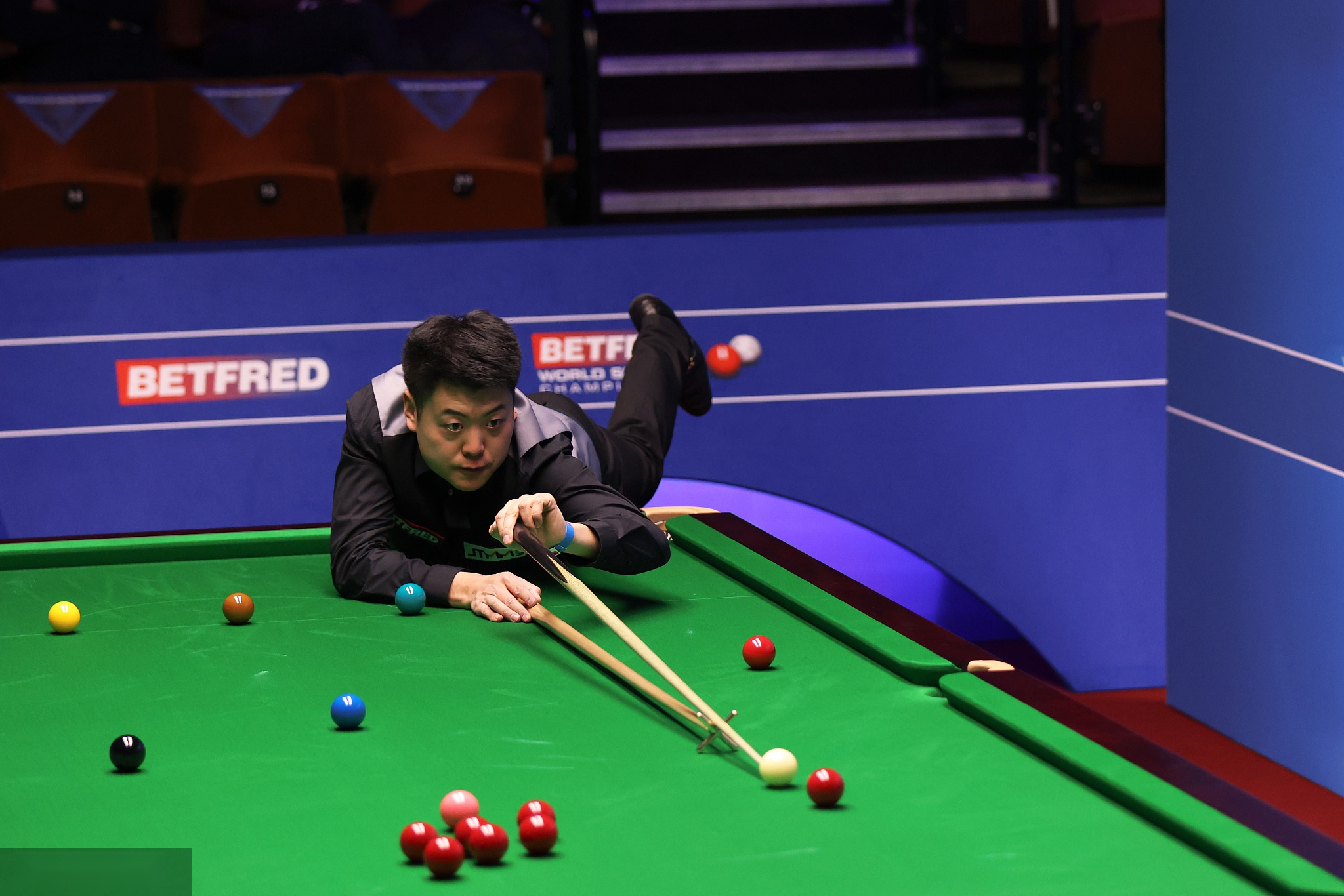 而本场的成 而本场的成